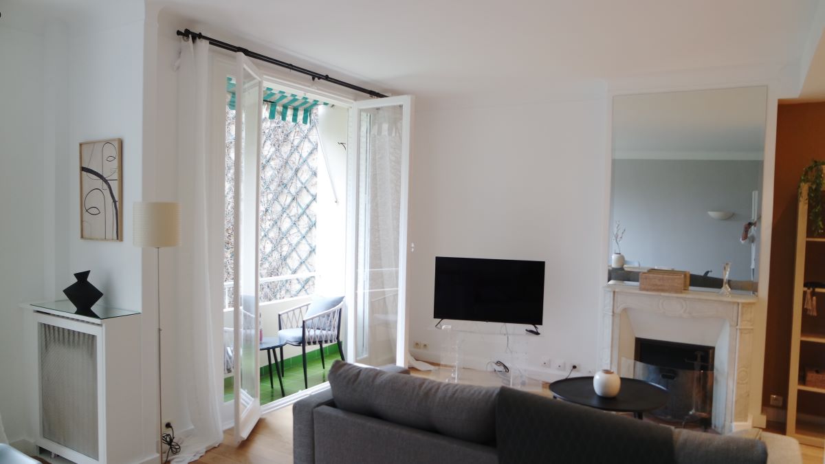 NEUILLY Perronet